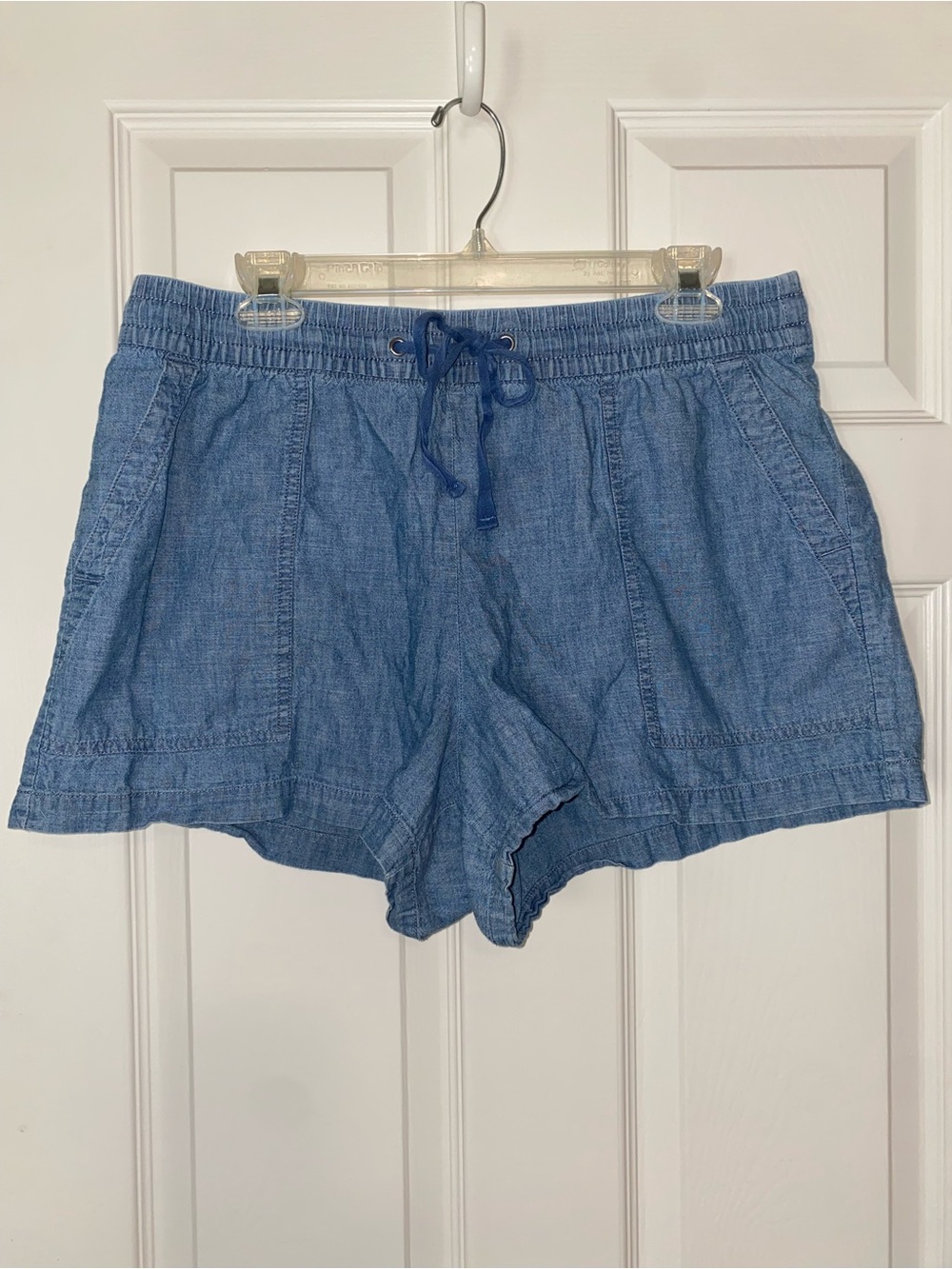 GAP Light Blue Drawstring Chambray Women's‎ Shorts